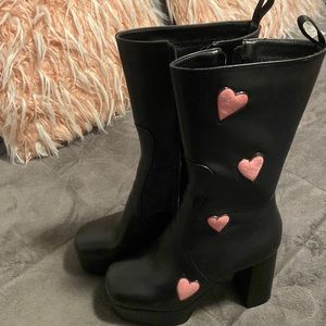 Having trouble finding anything to match with these